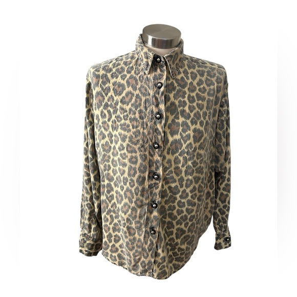 Vintage Moda International Leopard Print Button Down Blouse - Picture 3 of 4